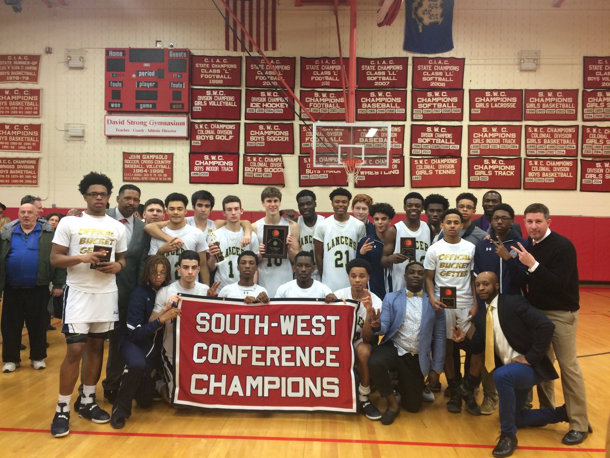 NDFprincipal's tweet photo. #NDFlashback Boys Basketball - 2017 SWC Champions https://t.co/zmuJWXRwgW