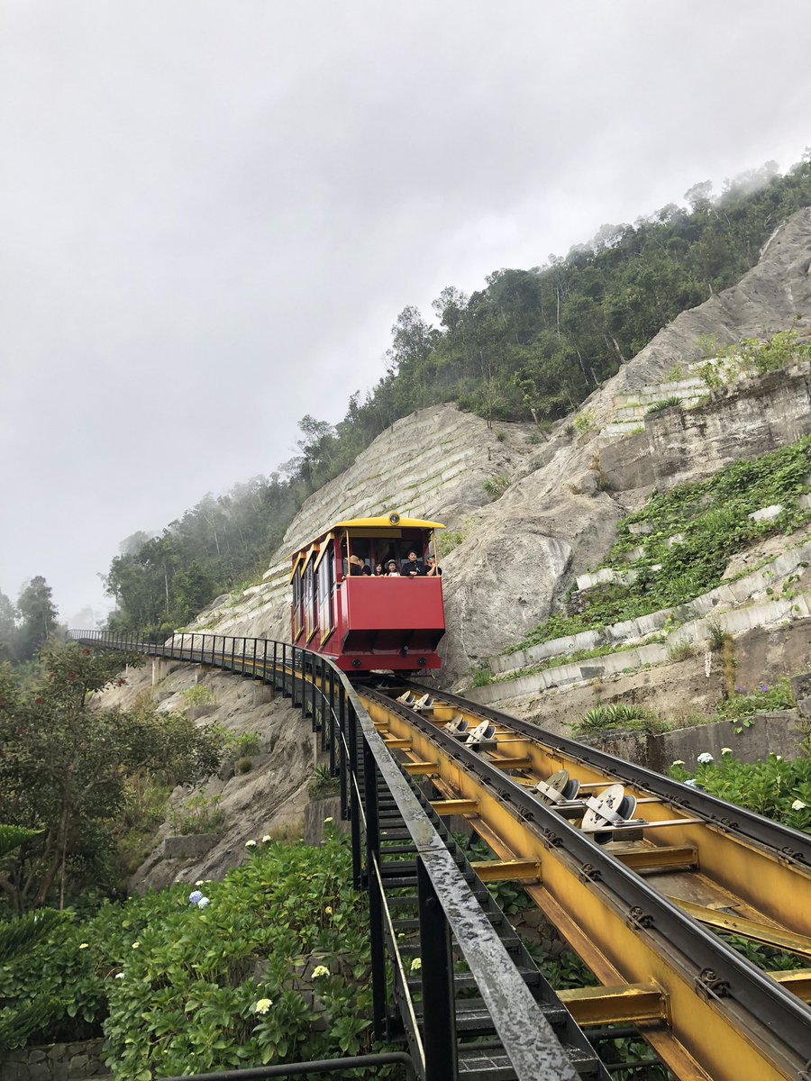 This was a mini train ride atop Bana Hills, near Hoi An  . Beautiful ride through the fog, it’s more of a fun ride. Video in next tweet  #DaNang  #BanaNills  #Train  #Vietnam (6)