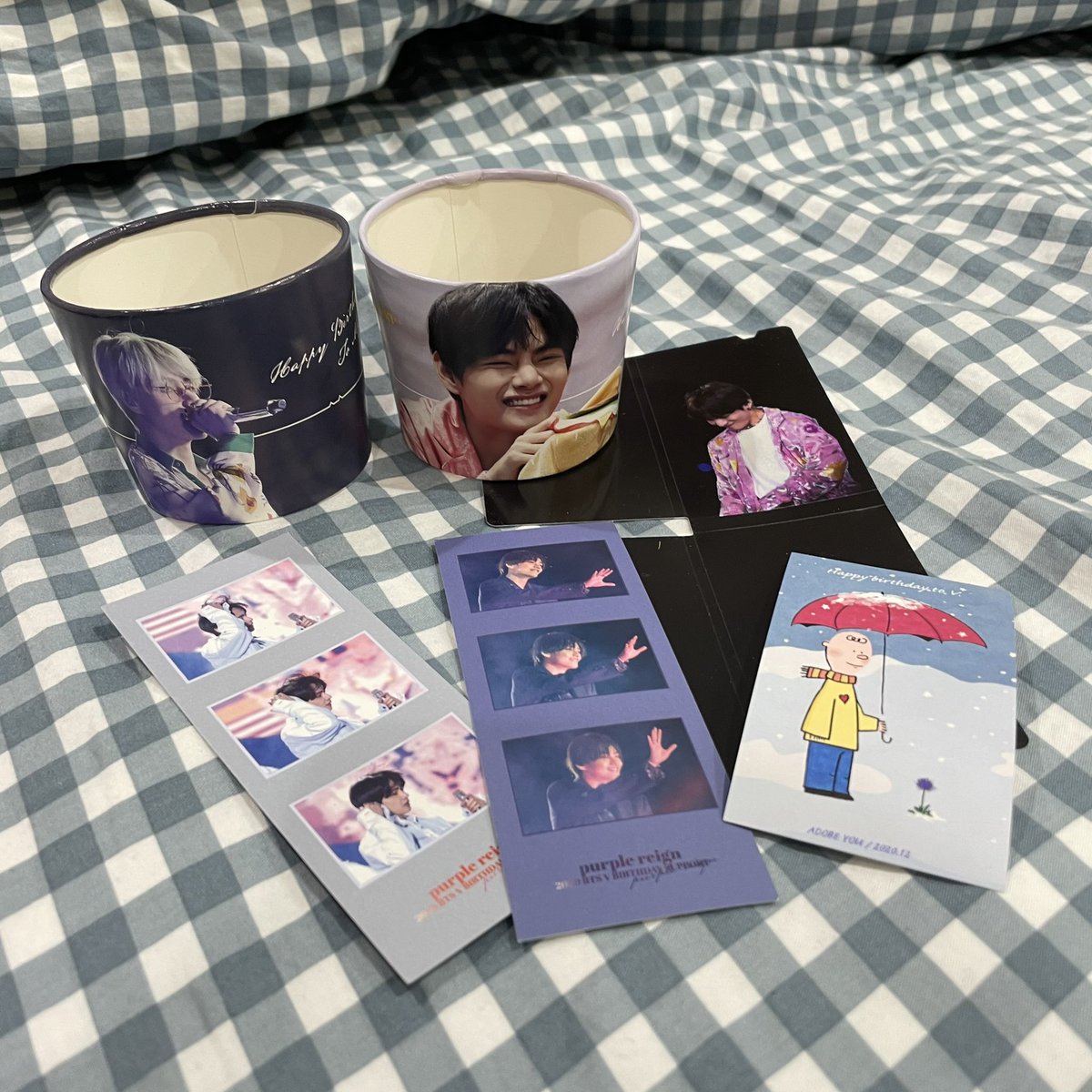r__uvw_y's tweet photo. @adobe_you 收到應援物了💜
當初沒辦法北上參加活動真的超難過，希望下次還有機會！ https://t.co/rTVAF1cUa5