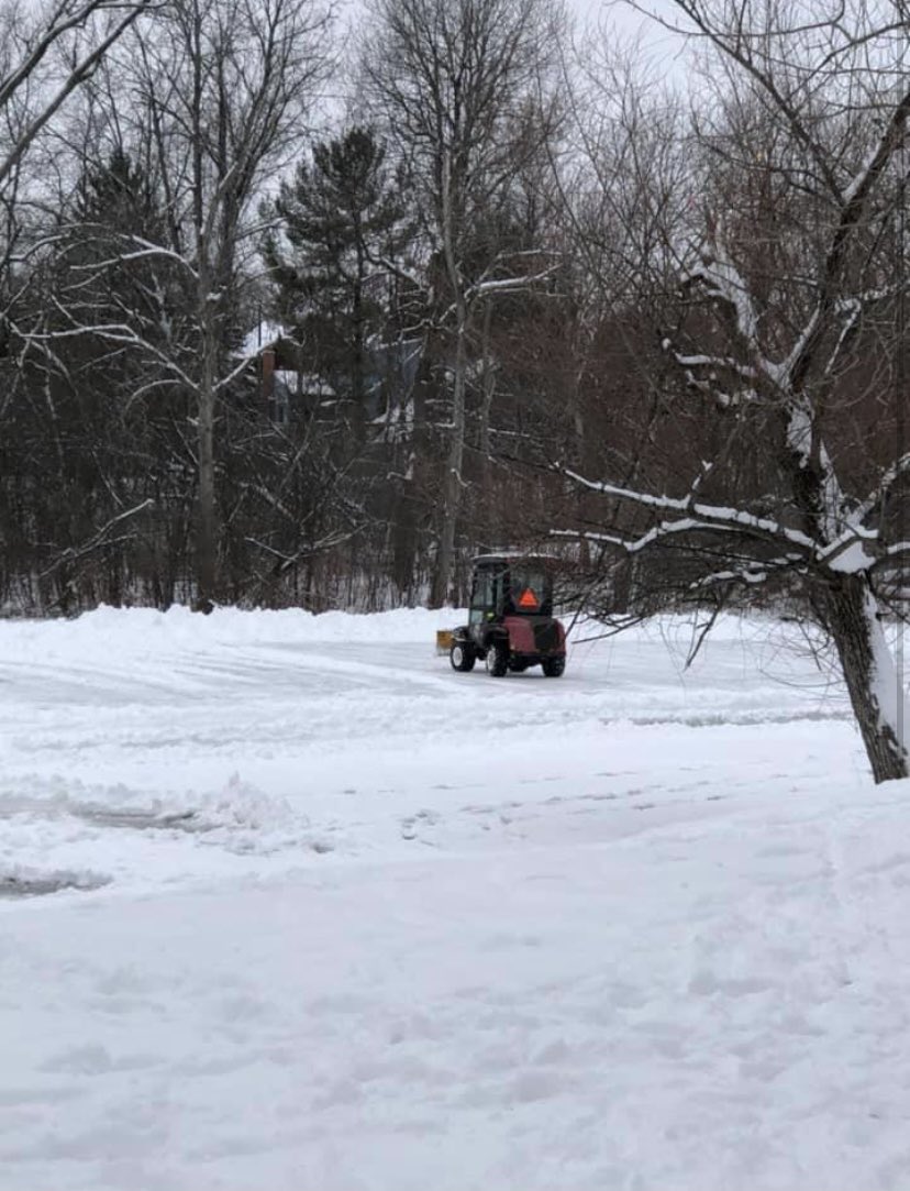 BuckinghamPond's tweet photo. Who’s ready for some pond hockey this weekend? https://t.co/IbCdkQkbYW