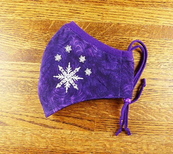 SantaFeKiss's tweet photo. Winter Sale ~ Embroidered on 3 layer face mask w Stretchy nose band to help eliminate fogging of glasses w Filter pocket / Handmade in USA https://t.co/YyA51lw35Y @Etsy #winterfacemask #facemasksforsale https://t.co/4DAF6Fcmgz