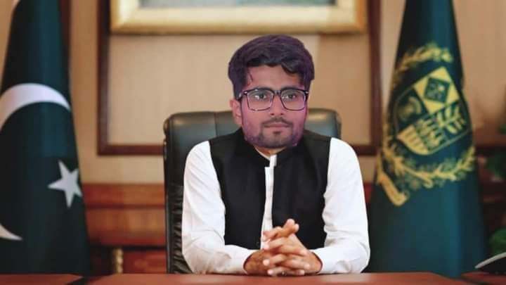 itzzmebro's tweet photo. @AliShafaat10 Next PM ✌️😅 https://t.co/L5AzMWXN1M