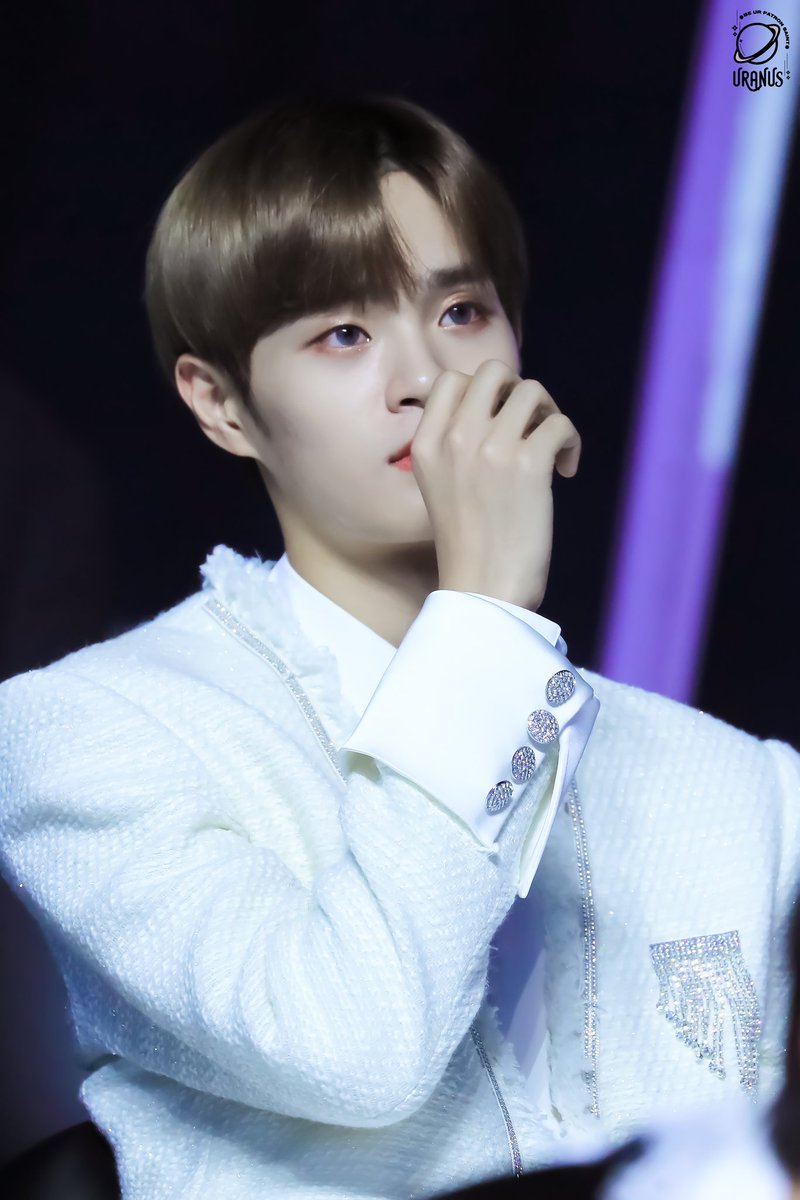 uranus_ur's tweet image. 우리대휘야 진심으로 생일축하해 🎉  
앞으로도 계속 응원할게  🥰 
#대휘 #DAEHWI 
#휘휘_이대휘_생일축하한대휘 
#Happy21Daehwi