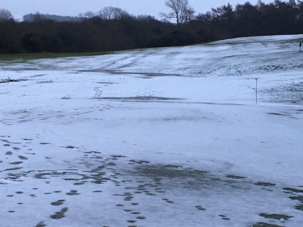 MusselburghGC's tweet image. Another snowy day on the course ❄️❄️