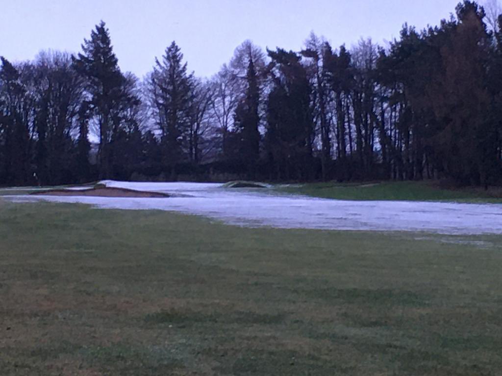 MusselburghGC's tweet image. Another snowy day on the course ❄️❄️