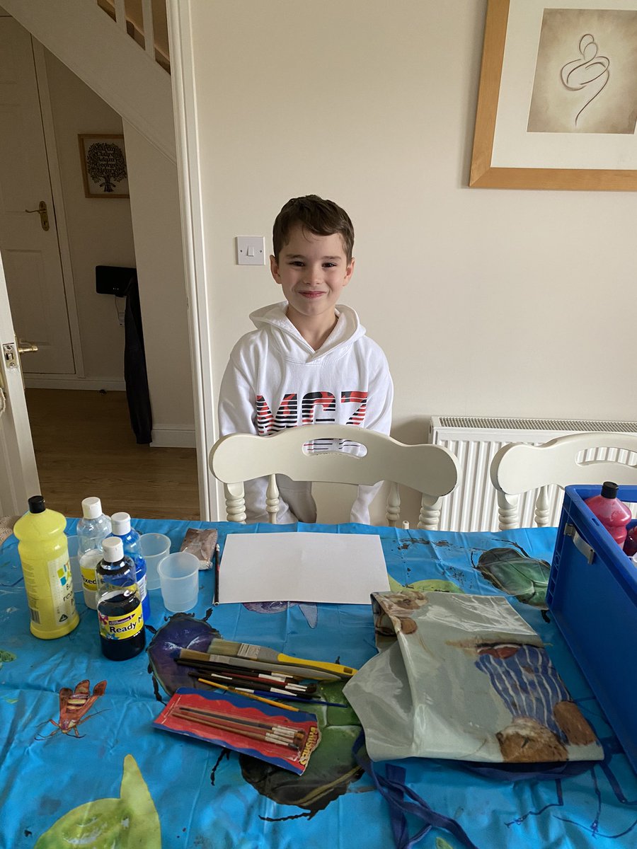 Using our time wisely to get ready for the interactive art workshop this afternoon @handisides_emma 
Henry will not be wearing his white jumper though &amp; we have an apron ready! #homeschooling