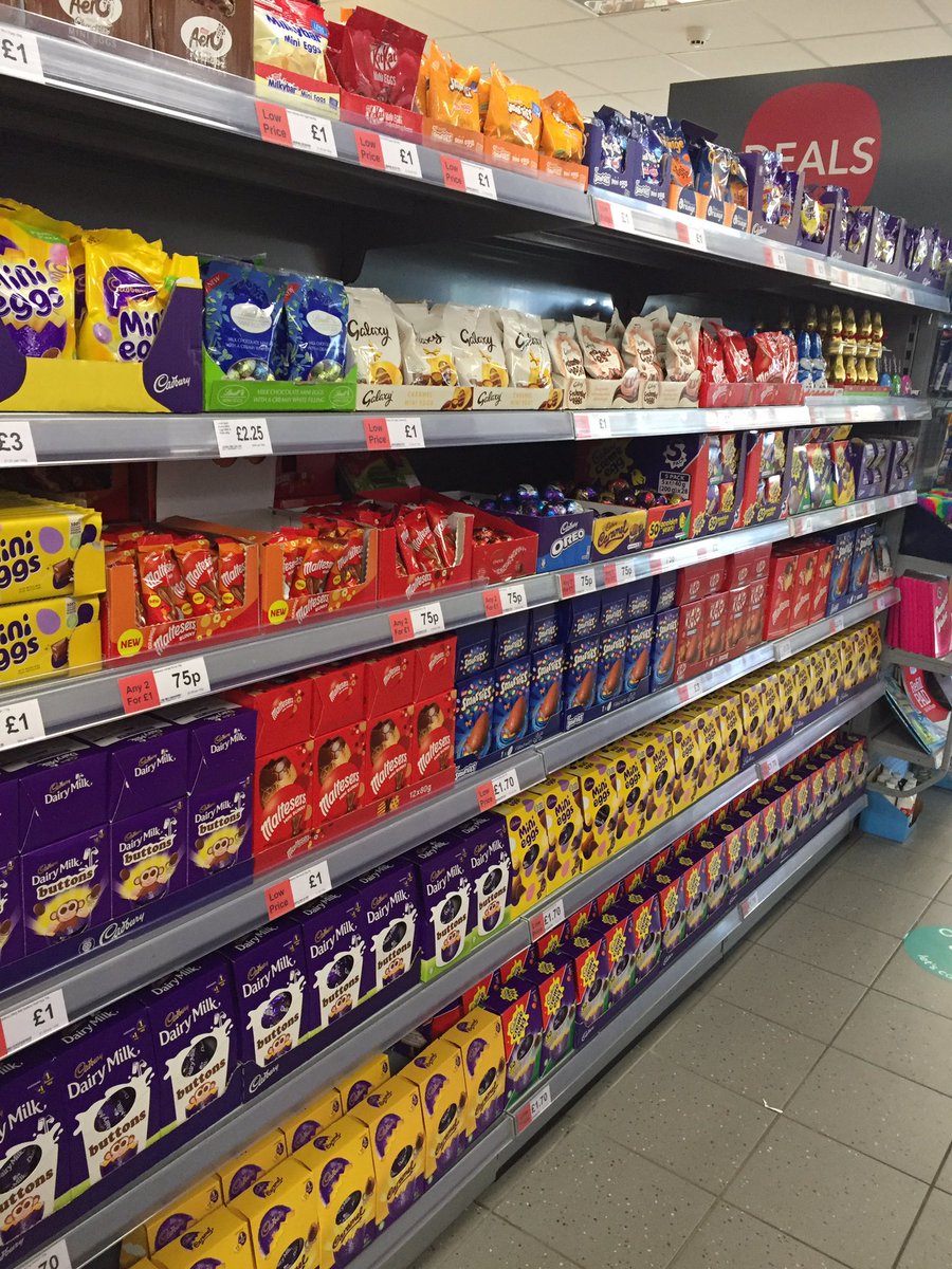 KilsbyAdam's tweet photo. I’ve had Eggcellent morning refresh our seasonal to fully display our Easter deals. You can always get a chocolatey treat at Launceston Road #TeamLaunceston #EarlyEasterSales @YvonneKS11 @ClaireKoziol @PaulalanDennis https://t.co/V3iD8omF96