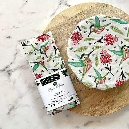Get our soya wax food wraps from only £6.60 for 3 wraps in the closing down sale 🤗 We have a range of prints, and sizes, and they’re amazing for helping to reduce food waste! Find them in the Reusable Items section; link in bio! instagr.am/p/CKlfTpZHsfw/