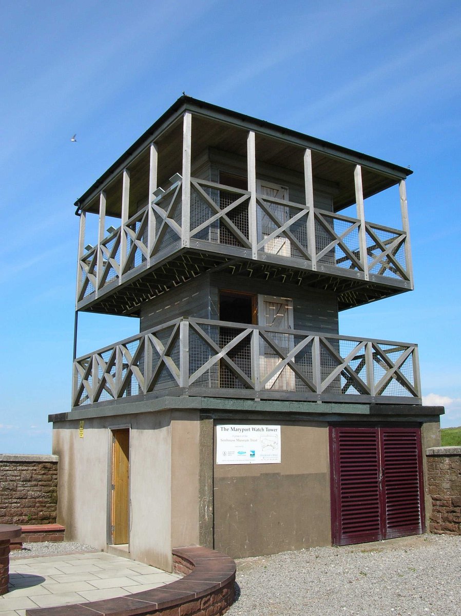 At  @senhousemuseum  #Maryport a recreation watchtower, based on examples on  #TrajansColumn, today provides an excellent view over the  #Roman fort and across the Solway Firth to SW Scotland – a distant sight no doubt VERY familiar to the garrison of ALAVNA #RomanFortsThursday