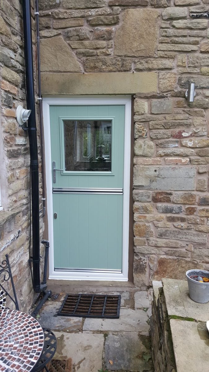 FaroncrownDoors's tweet photo. We offer a completely bespoke #door fitting service. Give us a call and we can talk through the options available for you! https://t.co/lsJIcqx7Pw
