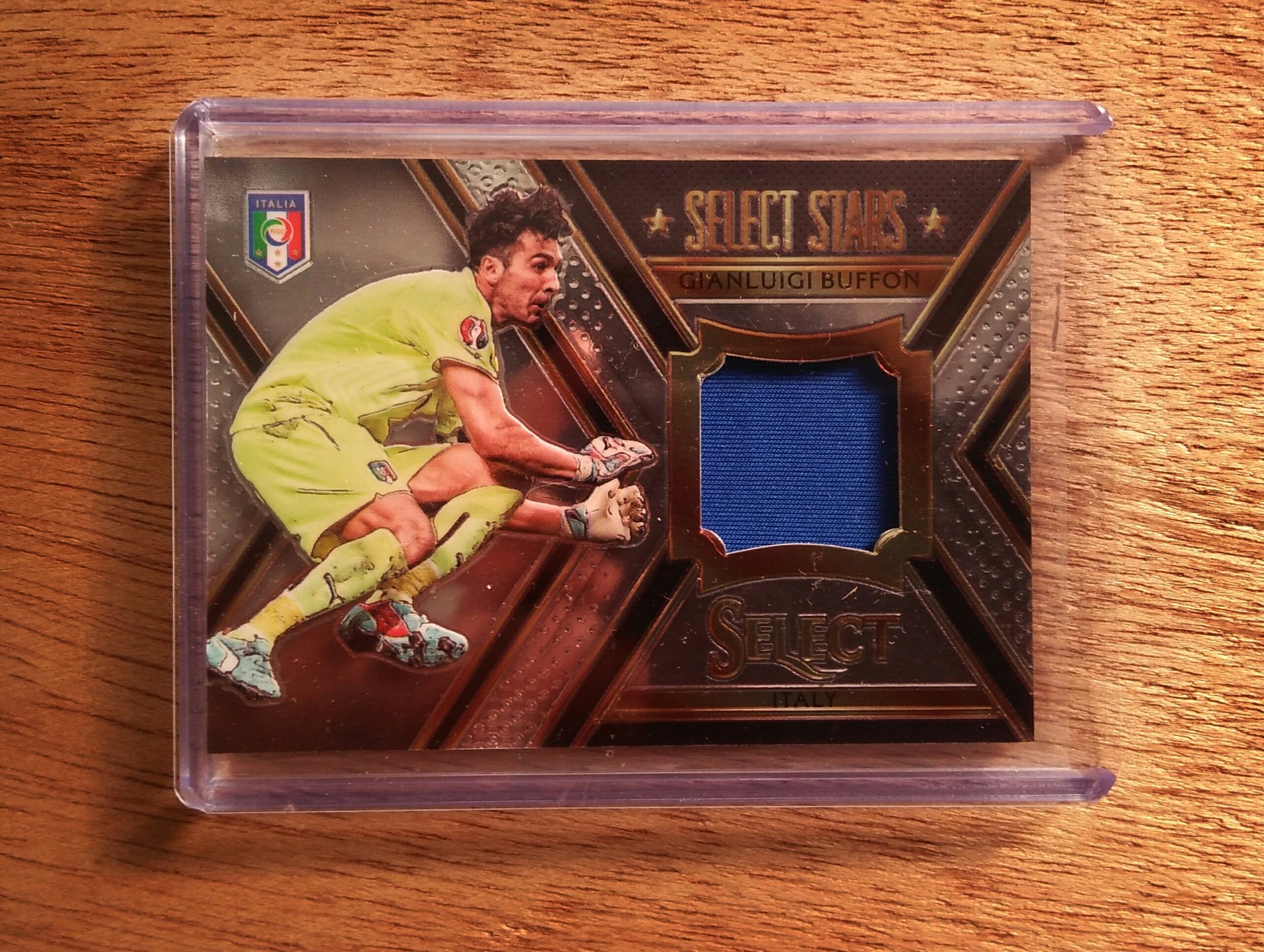  Happy birthday, Superman! .
.
.
PANINI SELECT SOCCER | 2015 - 16 | GIANLUIGI BUFFON | 088 / 199 