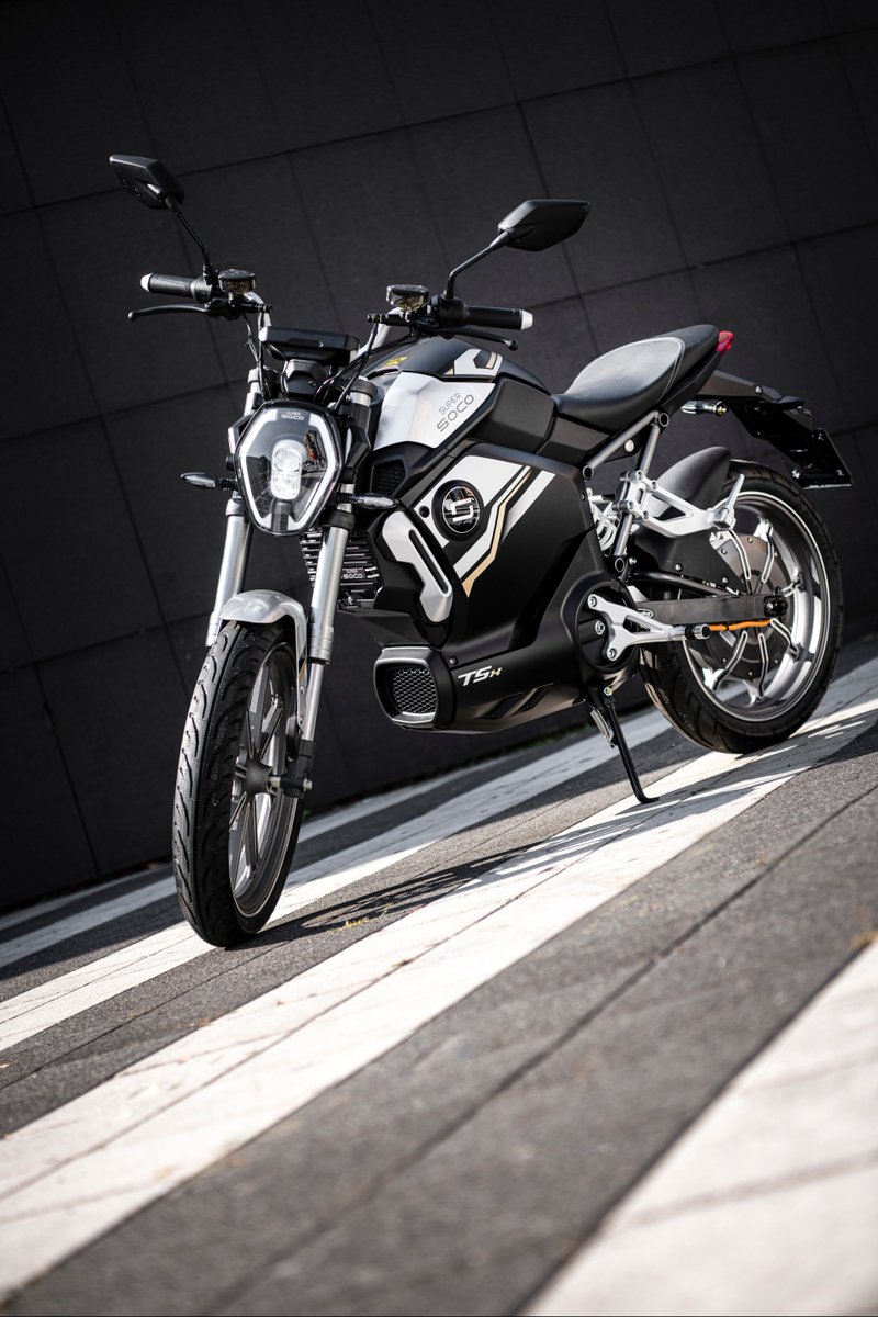 Super Soco 日本公式 Twitterren ヘッドライトが他にはないデザインなのでよく かっこいいね と言われます Supersoco Tsx 電動バイク Xeam Electricmotorcycle Super Soco 日本公式 Twitterren ヘッドライトが他にはないデザインなのでよく かっこいいね と言われます Supersoco Tsx 電動バイク Xeam Electricmotorcycle