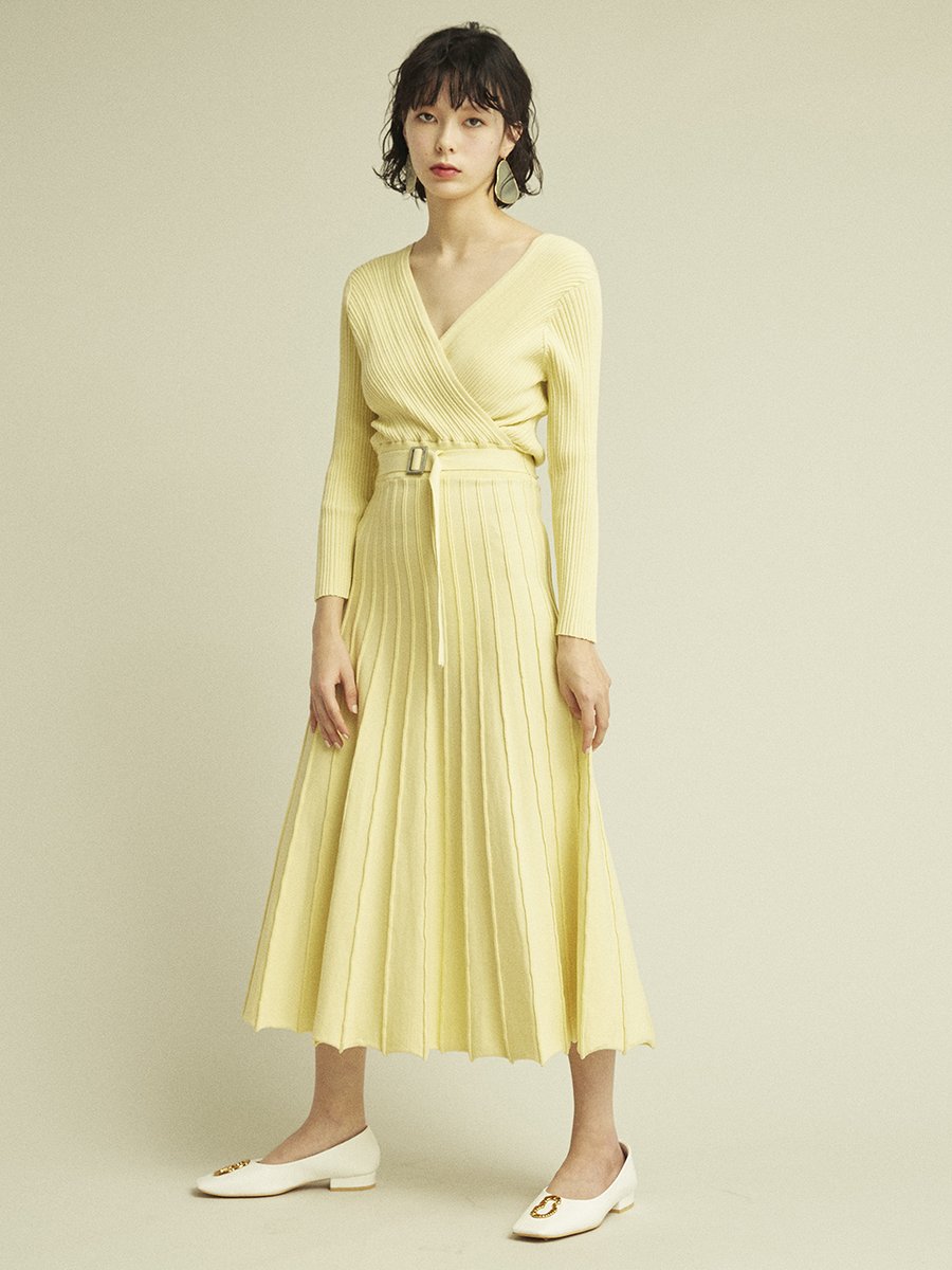 Lily Brown 公式 カシュクールニットワンピース 12 700 Tax カシュクールデザインの女性らしい ニットワンピース 袖丈をやや短めに設定し 手首を見せることで全体がすっきりと華奢な印象に Lilybrown リリーブラウン 店頭入荷中 T Co Lily Brown 公式 カシュクールニットワンピース 12 700 Tax カシュクールデザインの女性らしい ニットワンピース 袖丈をやや短めに設定し 手首を見せることで全体がすっきりと華奢な印象に Lilybrown リリーブラウン 店頭入荷中 T Co