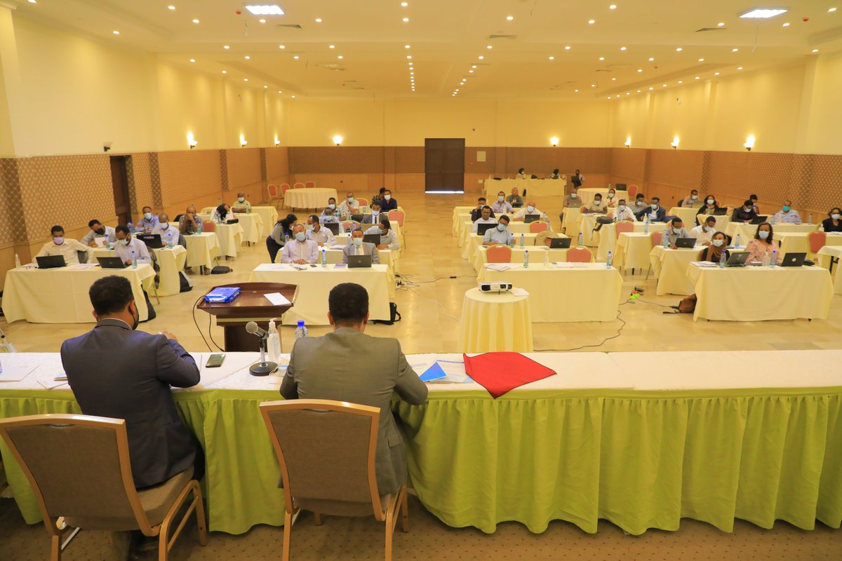 JSI_Ethiopia's tweet photo. On Jan 27, 2021, Dr. @dereje_dugumaMD, State Minister, Ethio's @FMoHealth marked z closing event of the HIS effectiveness studies dissemination workshop. He reaffirmed that HIS is MOH's major priority area for the next strategic period. @JSIhealth @gatesfoundation @USAID @HIBRETT https://t.co/s1xIuIfHDF