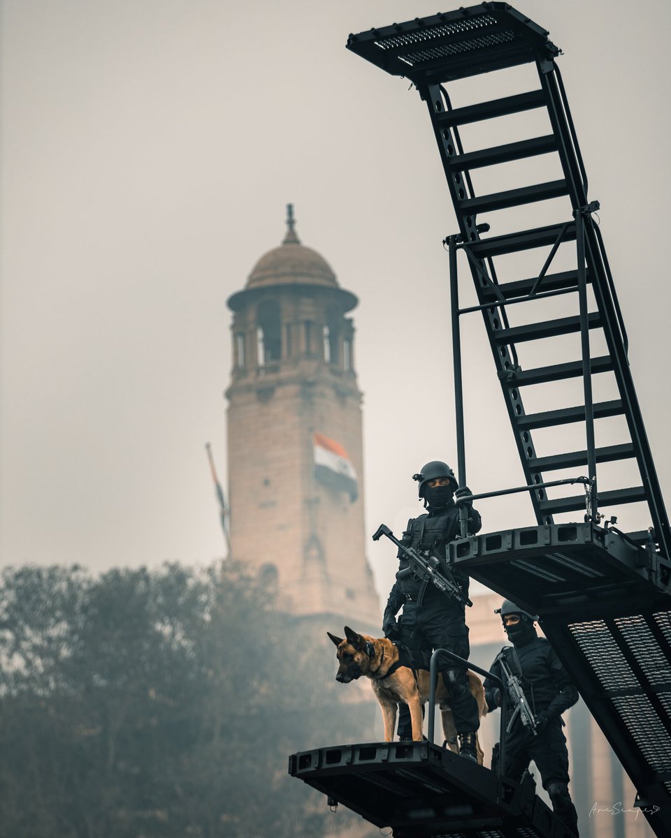 arcscapes's tweet image. NSG Commandos with K9 (Belgian malinois)

#Arcscapes #Nsg #nsgcommandos #k9 #belgianmalinois #RepublicDay2021 #RepublicDayIndia #IndianRepublicDay  #india #indianarmy #Delhi #RepublicDayParade @nsgblackcats @adgpi @Canon_India