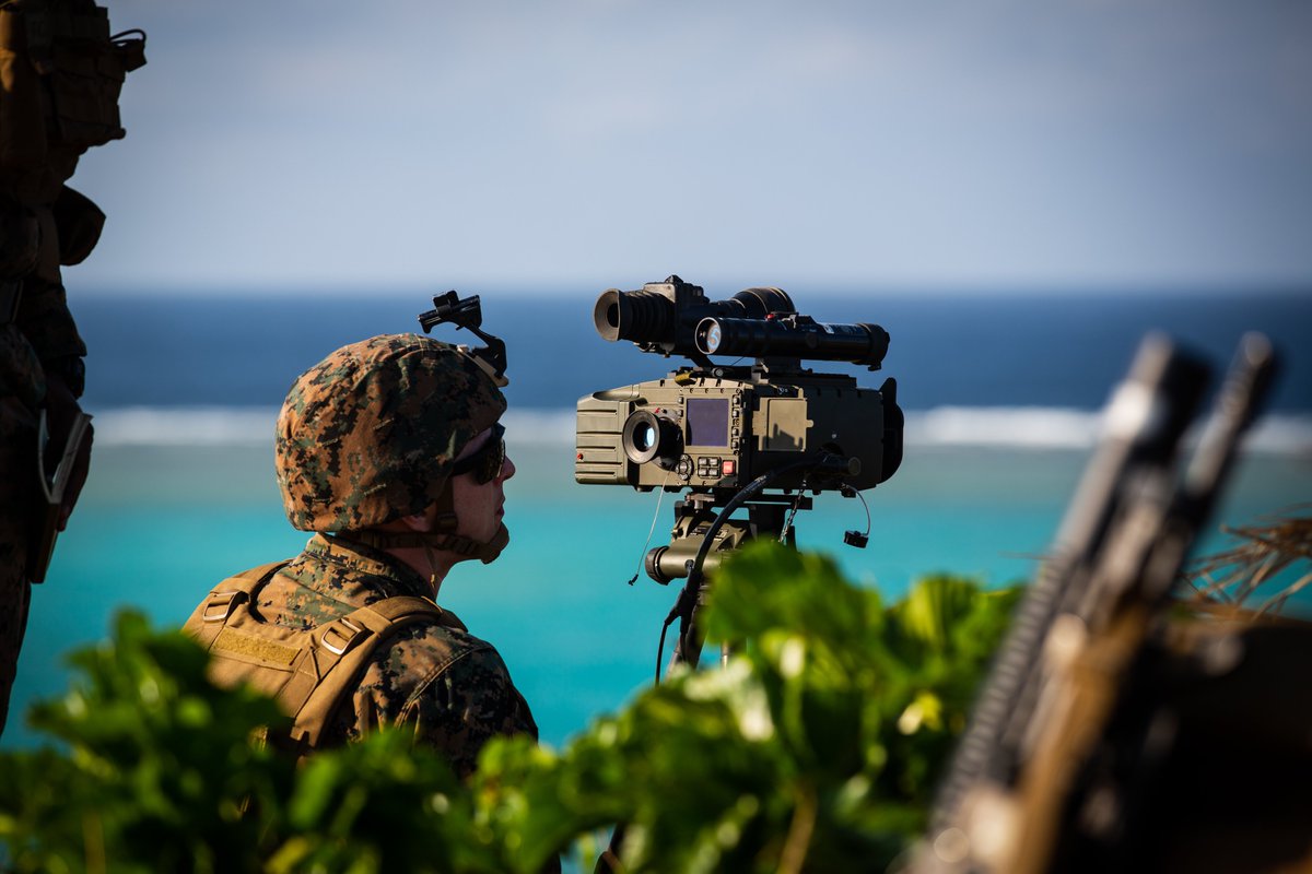 1stMAW_Marines's tweet photo. 5th #ANGLICO JTACs conducted Tactical Air Control Party and CAS training to maintain JTAC currency, simulated distribution operations and increase proficiency with the Link 16 with MV-22B Ospreys assigned to VMM-265.
#FreeAndOpenIndoPacific
#FightNow https://t.co/wKMKFLMN2Z