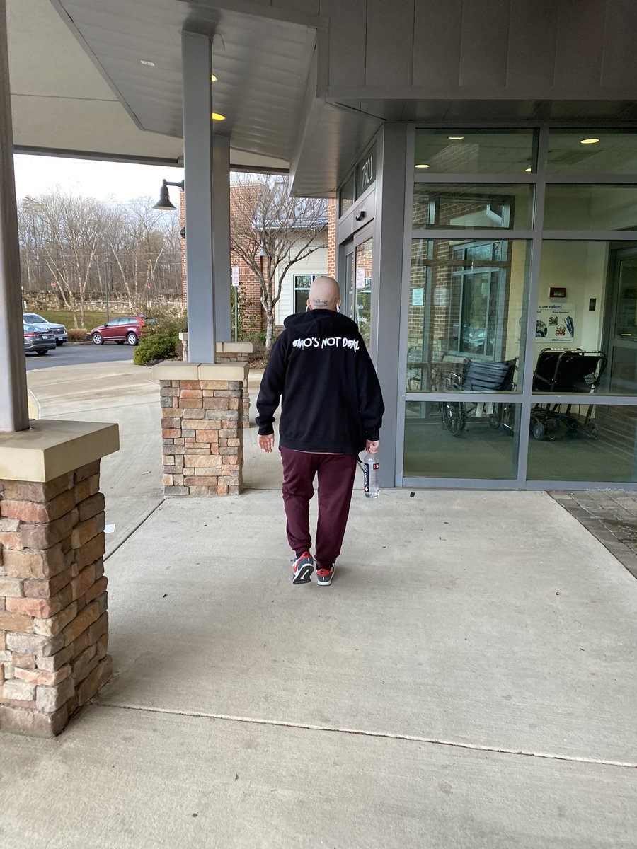 RockingRobin tweet media