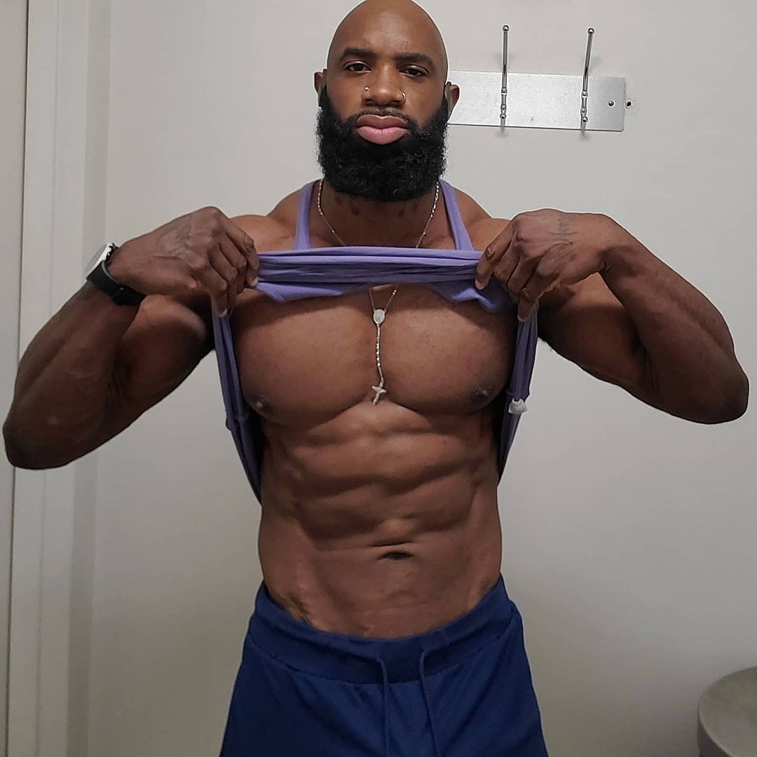 beardblackdaddy's tweet photo. 1 night stand or long term relationship? 

Retweet and show daddy some love https://t.co/MmZs3WLtQO
