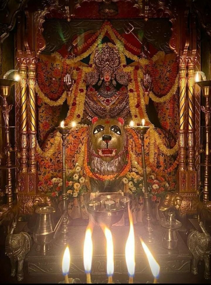 The_varun_patel's tweet photo. આજે પોષી પૂનમ એટલે જગતજનની મા આદ્યશક્તિ અંબા નો પ્રાગટ્ય દિવસે માં અંબા દરેક ભક્તો ની મનોકામના પૂરી કરે એવી પ્રાર્થના..!

માઁ નવ દુર્ગા આપ સૌના પરિવારમાં સુખ, શાંતિ, સમૃધ્ધિ, સંપત્તિ અર્પે એજ માં ભગવતી ના ચરણોમાં પ્રાર્થના...

#JayAmbe 
@TempleAmbaji https://t.co/77lCApQiad