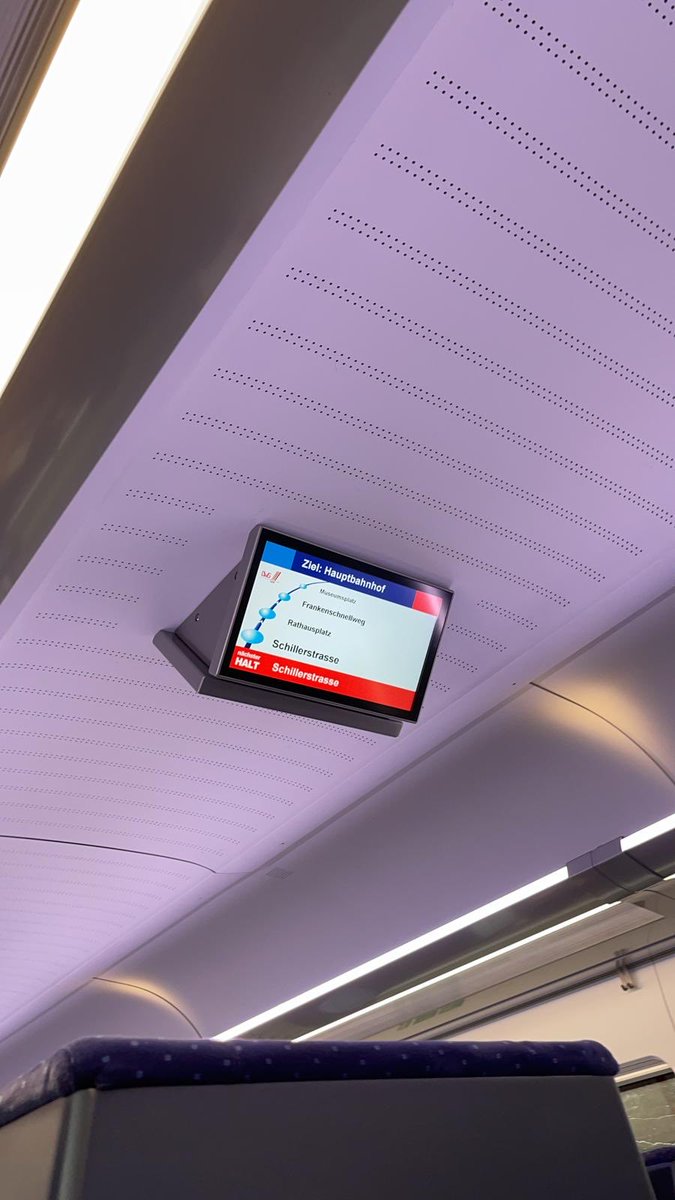 _just_timothy_'s tweet photo. Wer von euch ist auf dem ICE 370? Fahrgäste sind verunsichert. Quelle: Ein verunsicherter Fahrgast, not me. https://t.co/KLrNI3TgOf