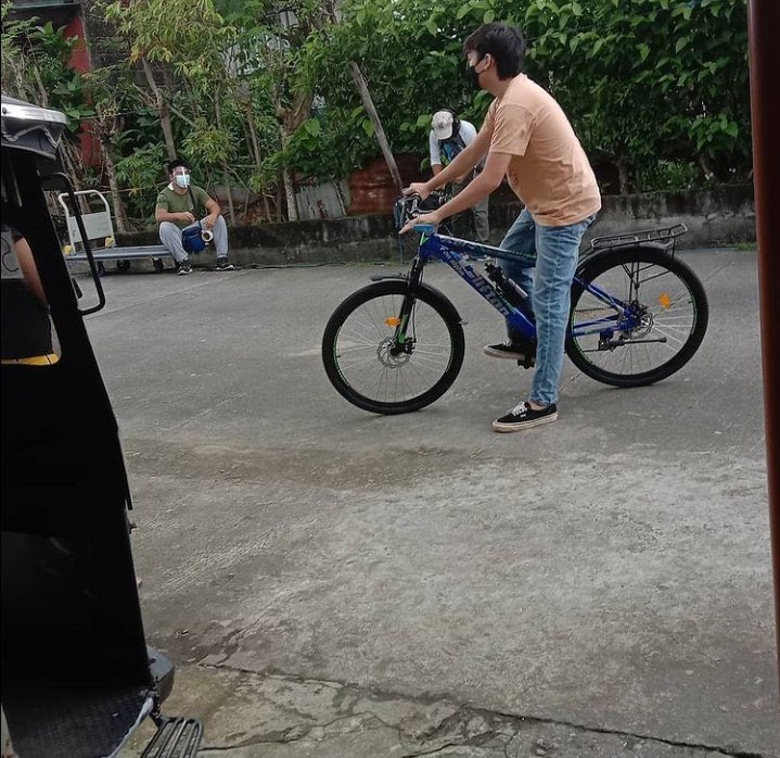 QuenDreaOFC's tweet photo. •UPDATE•

Andrea Brillantes and Seth Fedelin today on Huwag Kang Mangamba shoot  🎬🔜

@imsethfedelin @iamandrea_b 

#SethDrea 
#AndreaBrillantes #SethFedelin
#HuwagKangMangamba #TeamSethDrea 

(ctto) https://t.co/WBQFYizT8A