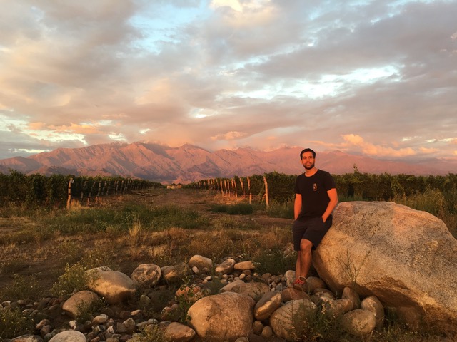 jamiegoode's tweet image. Deep roots steady Argentina's small producers amid economic uncertainty. Lisse Garnett visits Finca Suarez and De Angeles  wineanorak.com/2021/01/28/dee… @fincasuarez