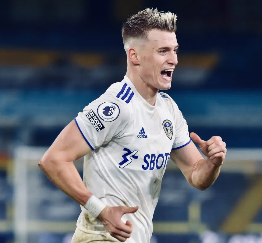 Leeds allowed their only dedicated left-back Barry Douglas to go out on loan so wingers Ezgjan Alioski & Stuart Dallas have started instead. The duo also covered both full-back positions in 8 matches this season & cost just £4m combined.  #lufc