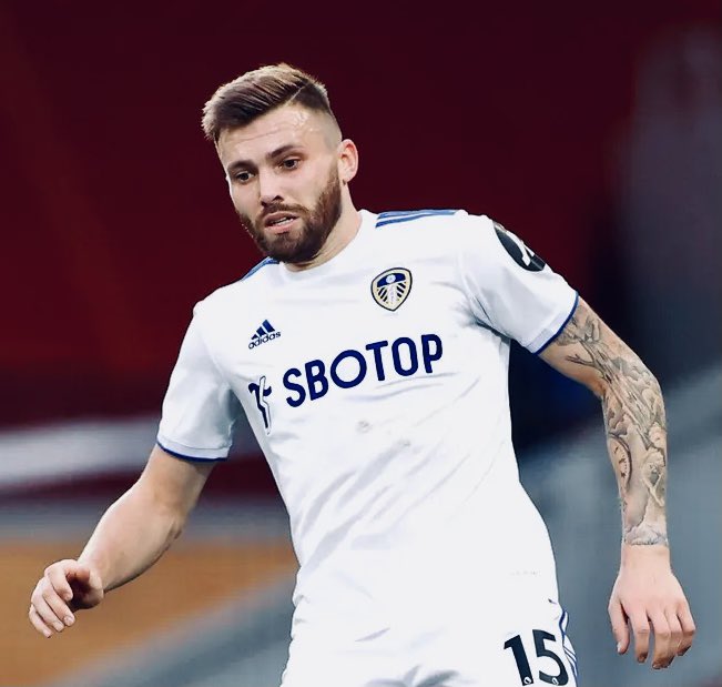 Leeds allowed their only dedicated left-back Barry Douglas to go out on loan so wingers Ezgjan Alioski & Stuart Dallas have started instead. The duo also covered both full-back positions in 8 matches this season & cost just £4m combined.  #lufc