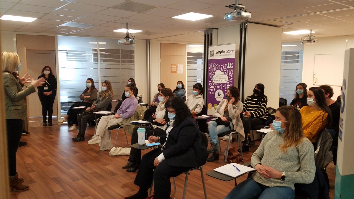 CedricGardette's tweet photo. [#SemaineNumérique] Un grand merci à @hurdygurdygal @nathaliesauzeau, @SoCohendet, @pic_digital @pays_basque @simplonco et à l'équipe @poleemploi_NA de #Bayonne pour leurs interventions ce matin auprès des "demandeuses" d'emploi #FemmesDuNumérique #LeDigitalAuFéminin @DSAINTPAUL https://t.co/Mpz7He5tGR