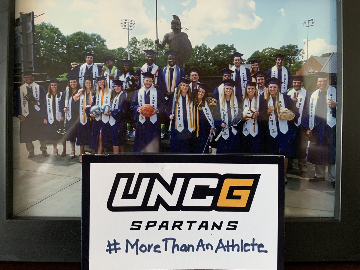 KRecHoos84's tweet photo. A picture tells a Spartan story. #MoreThanAnAthlete #SoConUnited ⁦@SoConSports⁩ ⁦@SpartanSAAC⁩ ⁦@uncgspartans⁩ https://t.co/Uw4GtqBnbk