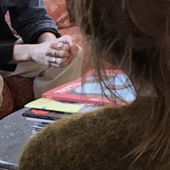 AlekssandreCP's tweet photo. Oh oh ! Mais qui voyons-nous sur la table d’Annie Ernaux ? @NotoRevue 14 ! https://t.co/Ye7O5AkrFu