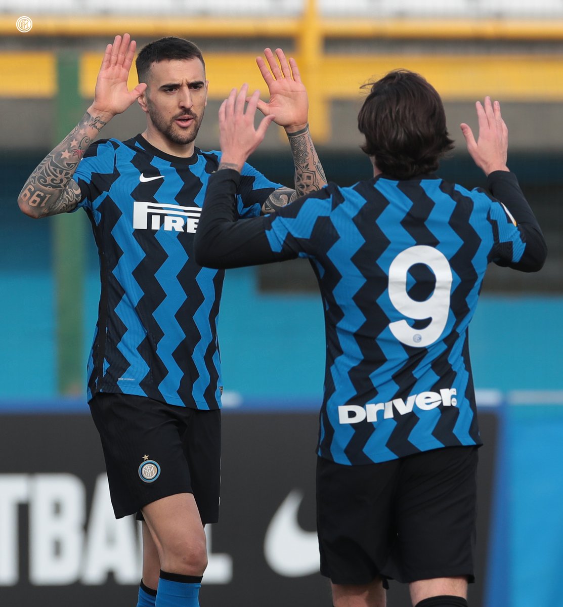 Inter's tweet photo. 🧉 | MATE

Matias #Vecino 👋🇺🇾

#InterYouth ⚫️🔵 #FORZAINTER https://t.co/BZL6uYlrNw