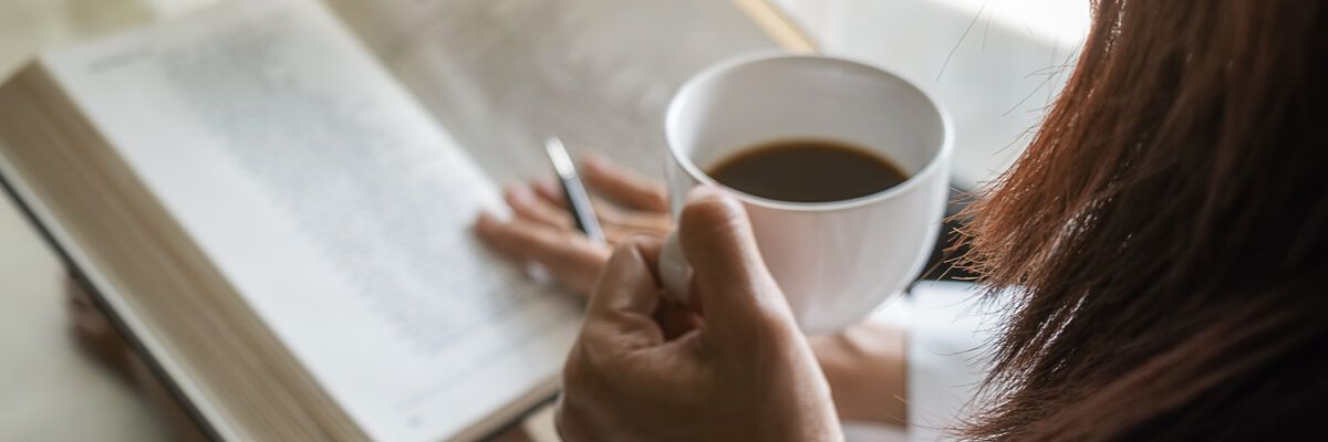 What are your plans for 2021? Staying motivated when you’re working towards a goal can be challenging for everyone, but these ten books can provide a boost when you need it most: buff.ly/3ptkykT #wednesdaymotivation #books