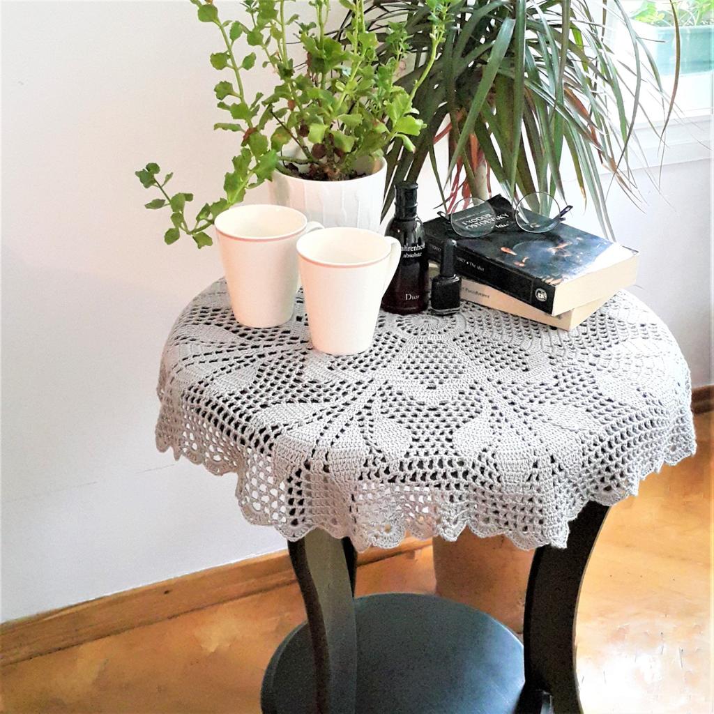 sorahandmadesh2's tweet photo. Hand crochet gray tablecloth handmade table cover lace table toppers table linens for home decor #mothersday #handmadegift #doiliestablecloth #homedecordoily #coffeetablecloth #coffeetablecover #lacetablecloth #crochettablecloth #roundtablelinens https://t.co/9VtkSYEymZ https://t.co/nBOGhUsgWk