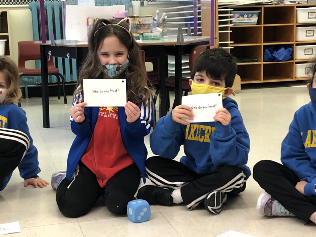 KinderBusyBees's tweet photo. Kindergarten joined the conversation! #BellLetsTalk #January282021 #AnInquiryIntoHealthyRelationships @lakecrestnl https://t.co/6pWwBCq7Ic