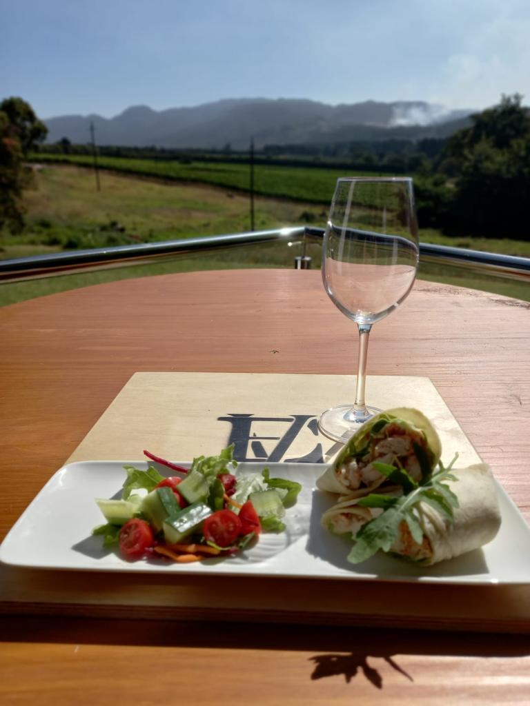 ElginVintners's tweet photo. #emptyglassSA
Jobs save lives, Cyril! @CyrilRamaphosa @PresidencyZA @Vinpro_za https://t.co/Rs0dYWxOBA