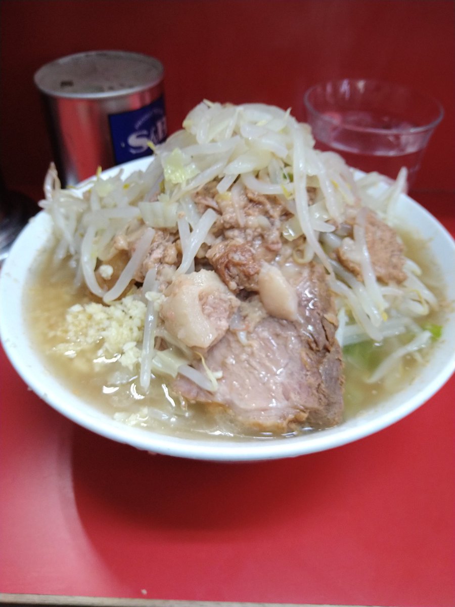こたつ23 ラーメン二郎三田本店 ラーメン麺少なめyna 初めての総帥麺あげ