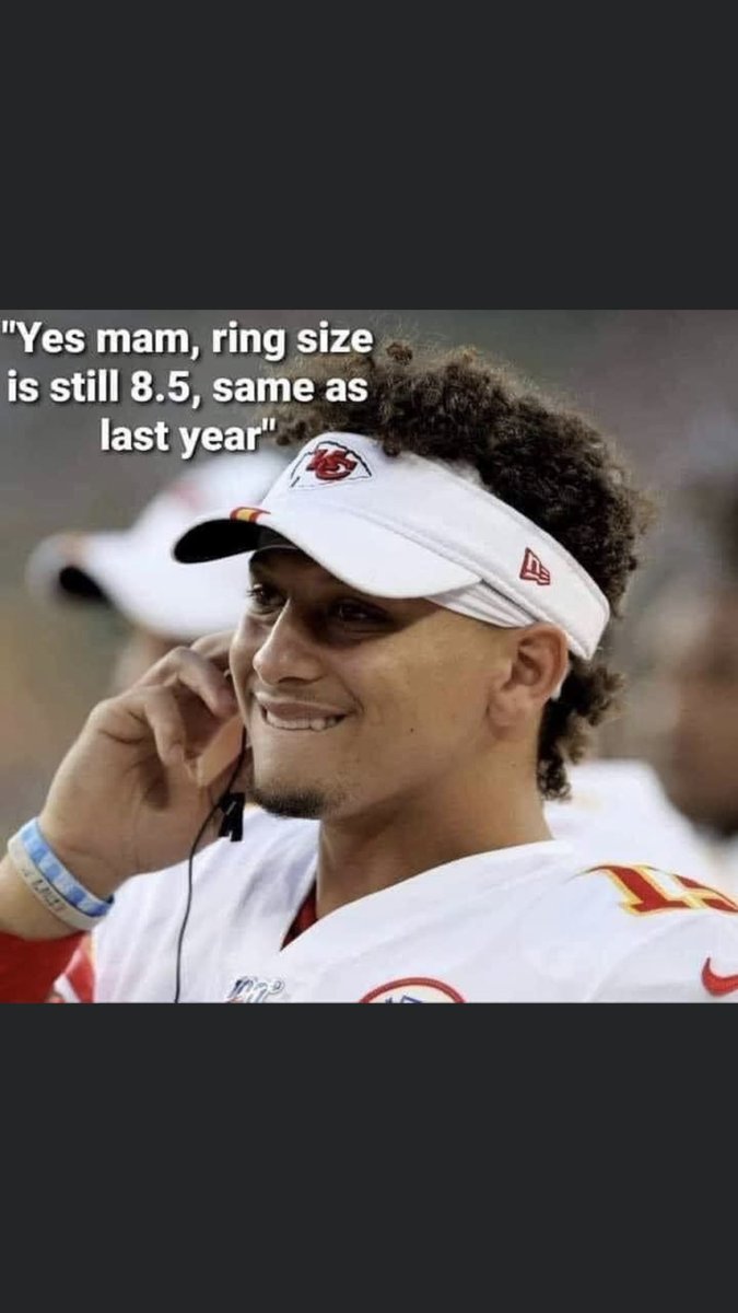 TheLeafsChiefs's tweet photo. @gmfb @KyleBrandt Finally someone agrees with me https://t.co/R7qjlpEcdv