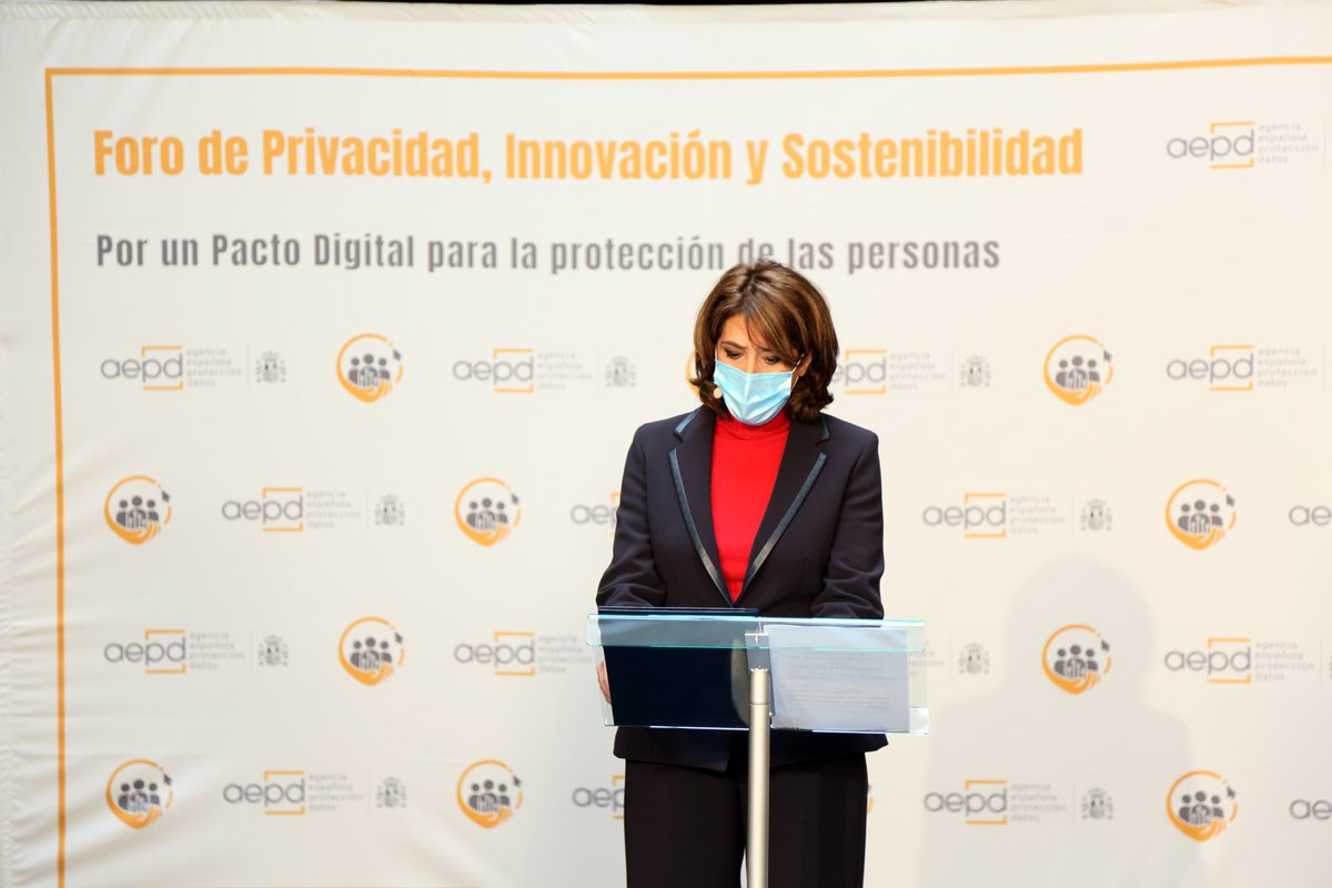 fiscal_es's tweet photo. La #FiscalGeneral del Estado acaba de clausurar el I Foro de Privacidad, Innovación y Sostenibilidad, organizado por la Agencia Española de Protección de Datos.

🔗https://t.co/OLnzxQGFns

#ForoPactoDigital #PactoDigitalAEPD #DíaProtecciónDeDatos @AEPD_es https://t.co/4AedkV9Kpx