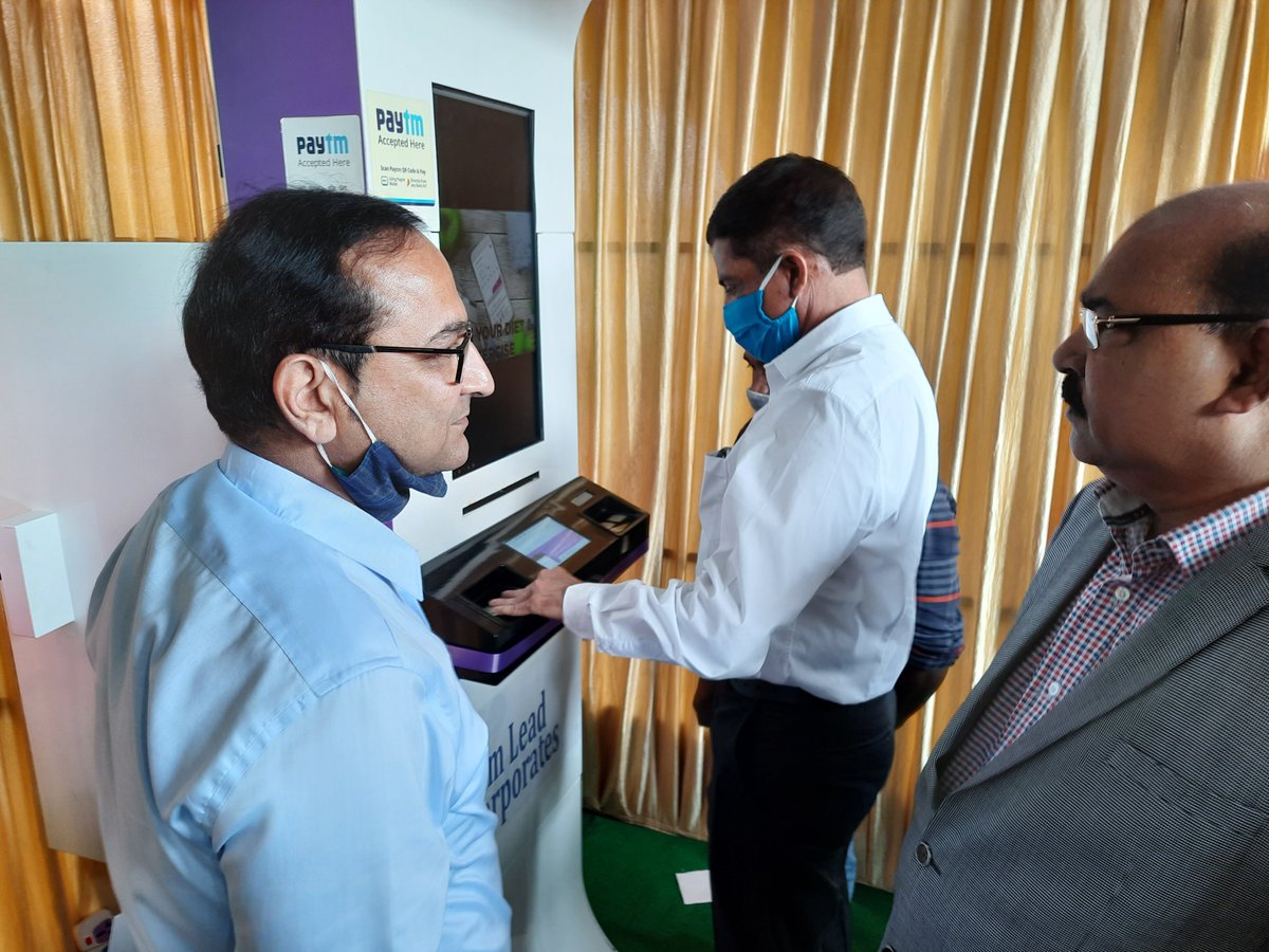 EastCoastRail's tweet photo. .@RailMinIndia General Manager @EastCoastRail inaugurated Mobile Health Kiosk on the platform No.1 of the Visakhapatnam Railway Station. A mobile Health kiosk- Health on Wheels is also the part of the new initiative on the platform @DRMWaltairECoR https://t.co/q5YlYCdxuX