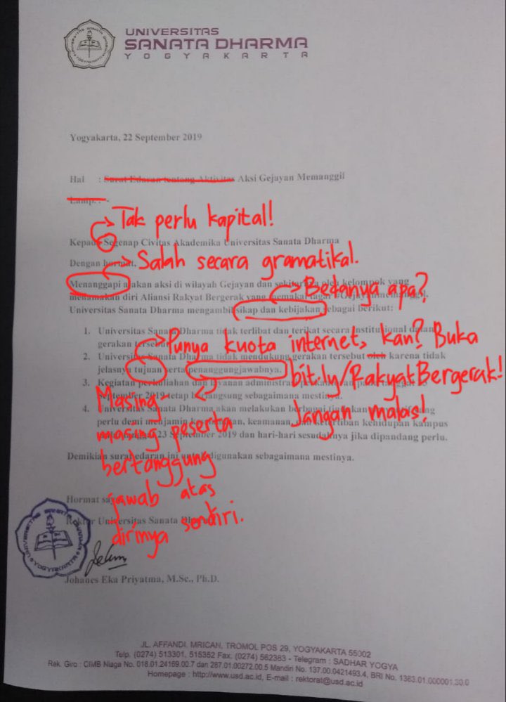 Pengen mengarsip semua koreksi dari  @trendingtopiq. Saya banyak belajar juga dari sini untuk penulisan tanda baca dan pemilihan kalimat yg tepat.