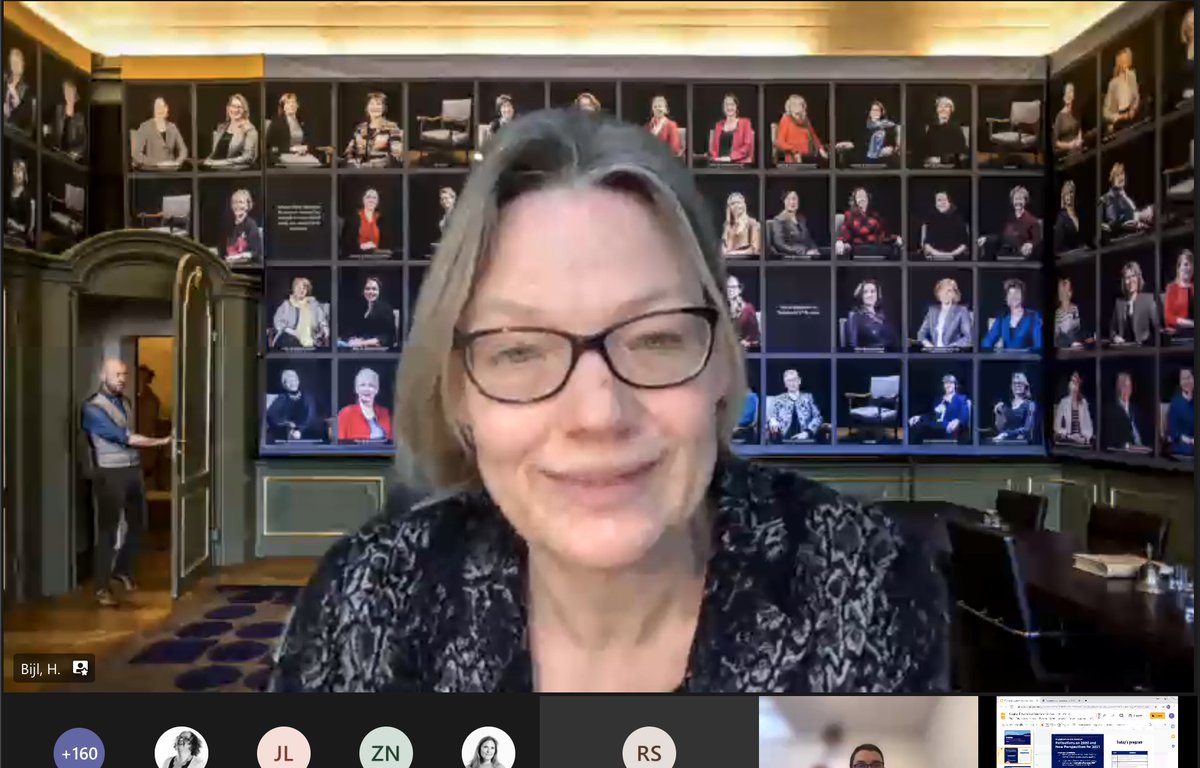 LLInC_Leiden's tweet photo. Hester Bijl welcoming everyone to the start of #LeidenDigitalEducation2021! Looking forward to a mini-doc ft. staff & students, #DigEd skills workshops & reflecting on the experience of #remotelearning #hybridlearning and #blendedlearning in 2020. @UniLeiden @UniLeidenNews https://t.co/gN8WQZTreJ