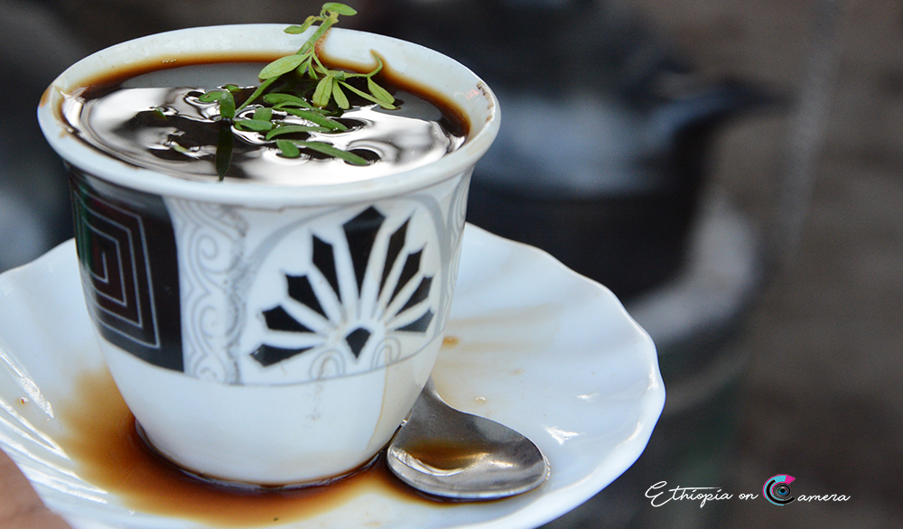 Ethioncamera's tweet photo. When going on a road trip towards #Gewani, #Asaita #Dessie etcβ¦ Stop over at #Awash Mille and treat yourself and your friends to a mind blowing tegamino shiro at βAmbasel Restaurantβ and amazing #coffee on the roadside. Youβll 100% be back for more.β¨β¨#VisitEthiopia https://t.co/fFWEKuOCgu