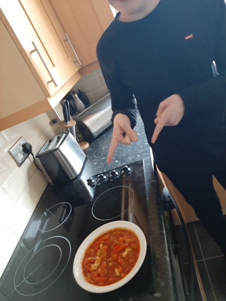 Alisonh4483's tweet photo. @southlandsNT 
Adam has made the Chicken curry for Moving on today, going to have later for tea with some rice. Yummy https://t.co/f4LaKIdLy2
