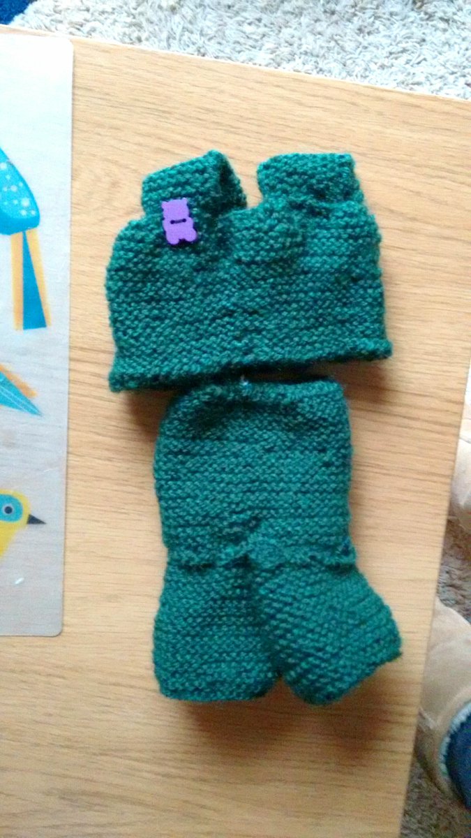 MaryBuried's tweet photo. after many hours of knitting &amp; sewing I finally finished this little #doll outfit own pattern for my nephews baby #doll @SimplyKnitMag @KnittingDaily #wool @SewHQ https://t.co/RnzMSHFqh2