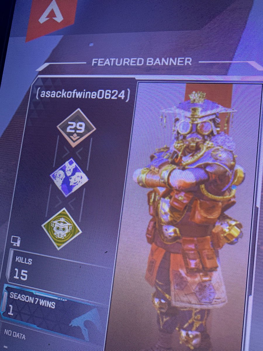 A glitch swapped my username in Apex last night, and I became a Franzia  bag https://t.co/rvIsjqWju0