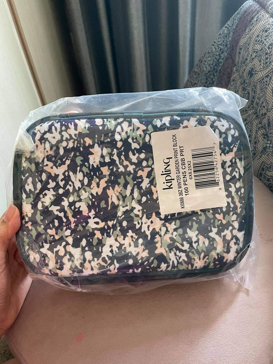bysasy's tweet photo. กระเป๋าใส่เครื่องสำอางค์ kipling 
990 ส่งฟรี

ถูกกว่านี้ไม่มีอีกแล้วนะจ๊ะ

#กระเป๋าkipling
#กระเป๋าเครื่องสำอางค์
#kiplingพร้อมส่ง #kiplingพร้อมส่ง #kiplingแท้ #kiplingoutlet #kiplingbag  #kiplingsale https://t.co/FR7o8qQaiS