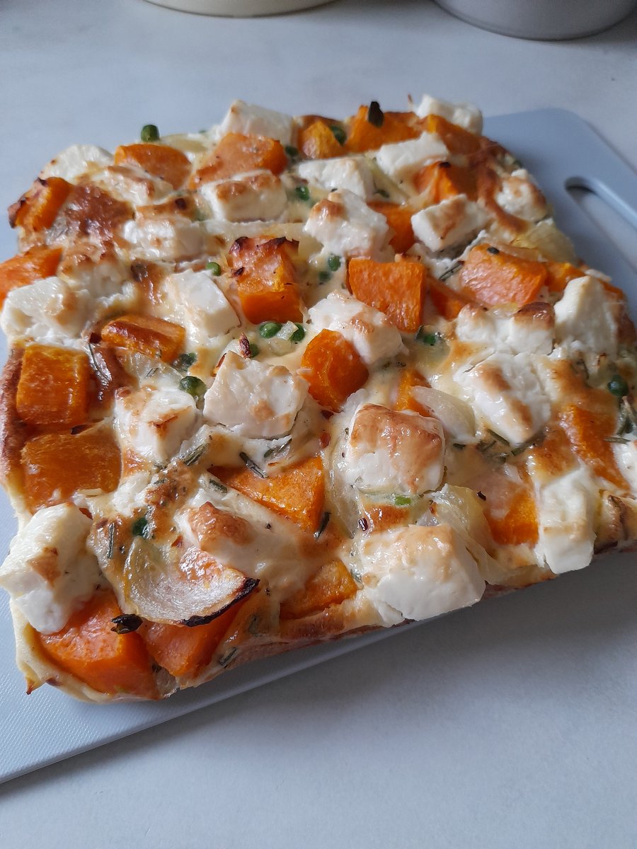 nessanumpty's tweet photo. @bbcgoodfood needed a change for lunch, sweet potato, feta and pea frittata it was 😋 incredibly tasty and easy, with onion,garlic,rosemary &amp; chilli flakes #normalfornorfolk https://t.co/RKu6GBAPDq