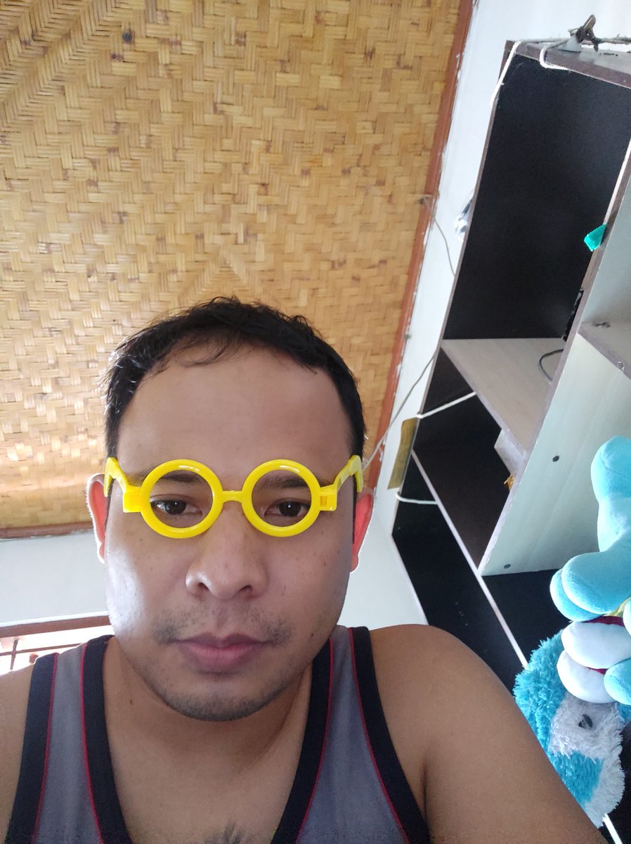 Pengen beli kacamata Eiger tapi blm punya duit 😭