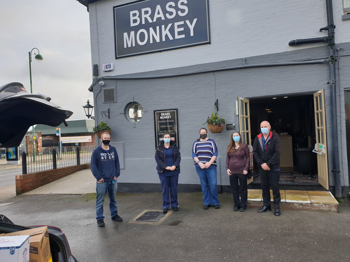 MopHub's tweet photo. A lovely pub close to us #theBrassMonkey just made a lovely donation to us.
It is such a nice boost to staff on our COVID wards.
Thank you so much Joe Stephens
We really appreciate it
@UHSFT @EdcuG7 @uhsmikedavidson @UHSFT https://t.co/3xYHFbiXH1